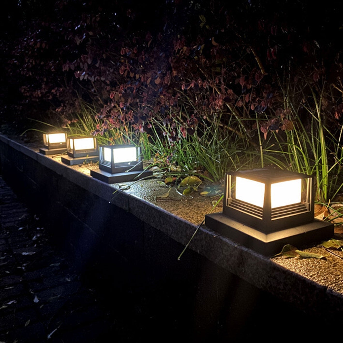Cairn Solar Post Cap Light, Black White IP65 Waterproof Wireless Solar Fence Post Cap for 4x4 Deck Railing & Gate