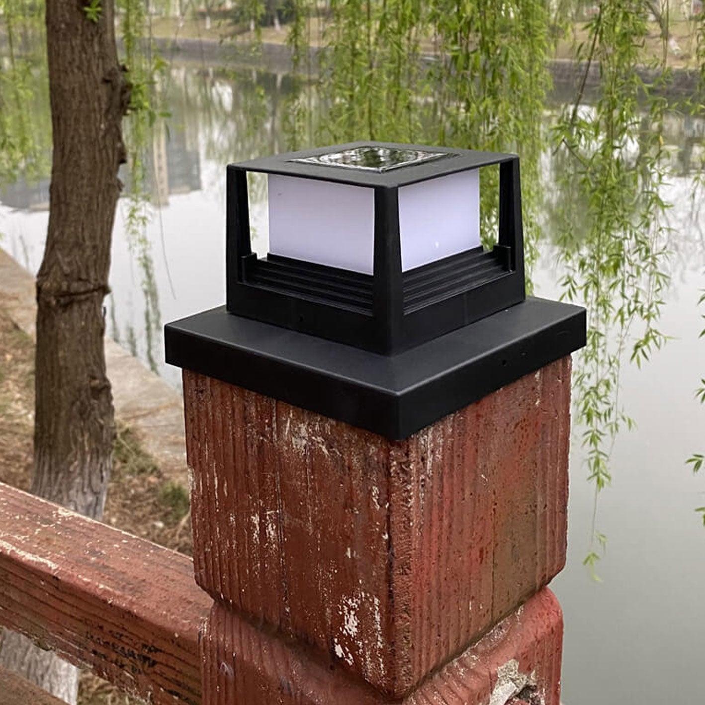 Cairn Solar Post Cap Light, Black White IP65 Waterproof Wireless Solar Fence Post Cap for 4x4 Deck Railing & Gate